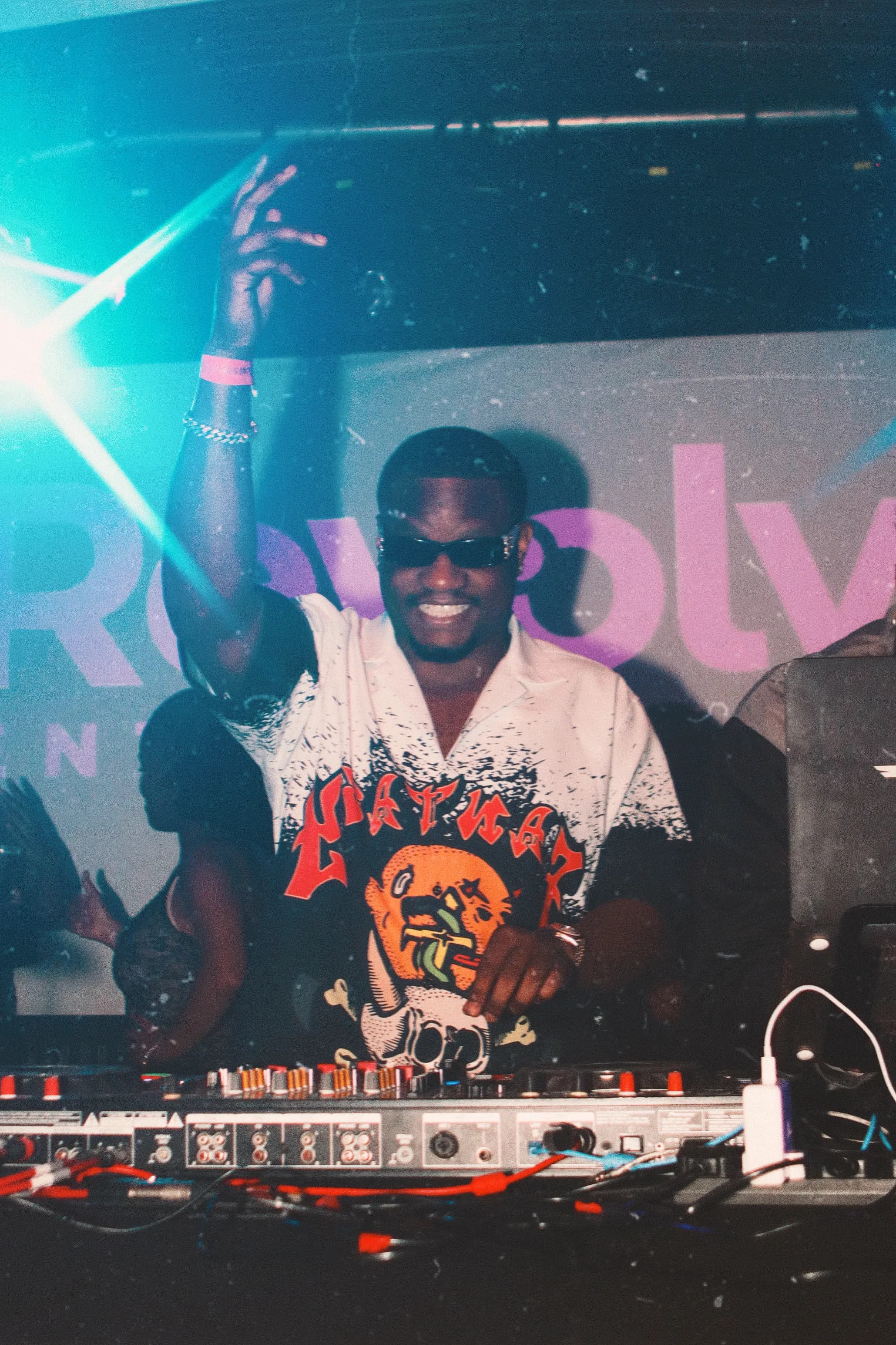 BLACKOUT PARTY WITH DJ TUNEZ 9